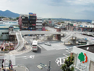 大和高田駅前広場